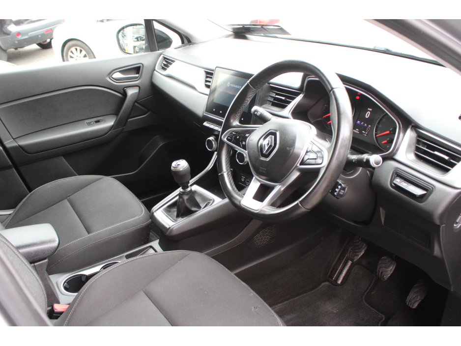 2021 Renault Captur - image 6