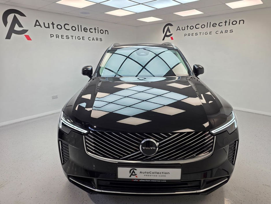 2025 Volvo XC90 - image 2