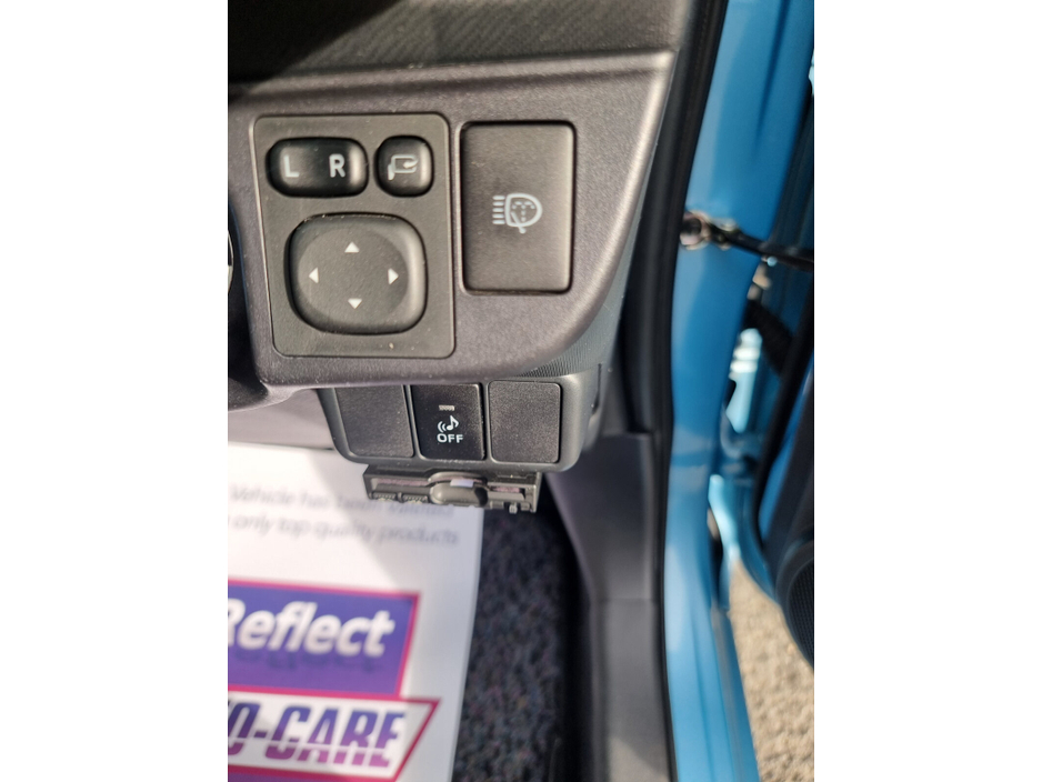 2014 Toyota Aqua - image 17