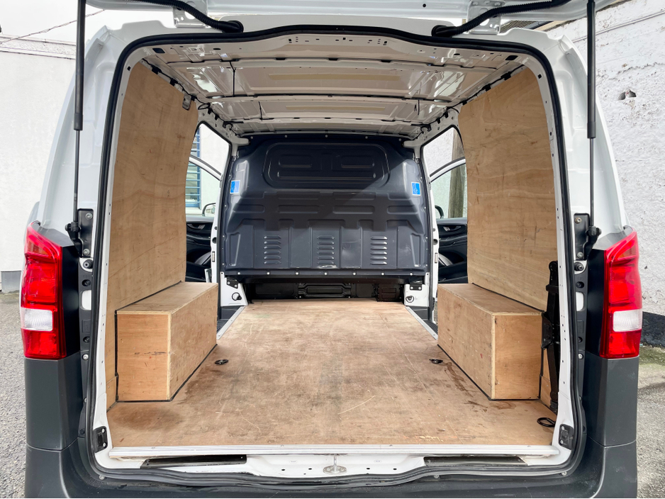 2023 Mercedes-Benz Vito - image 22