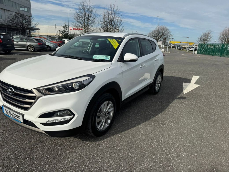 2016 Hyundai Tucson - image 4