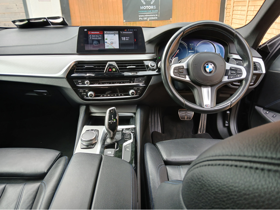 2017 BMW 5 Series - image 4