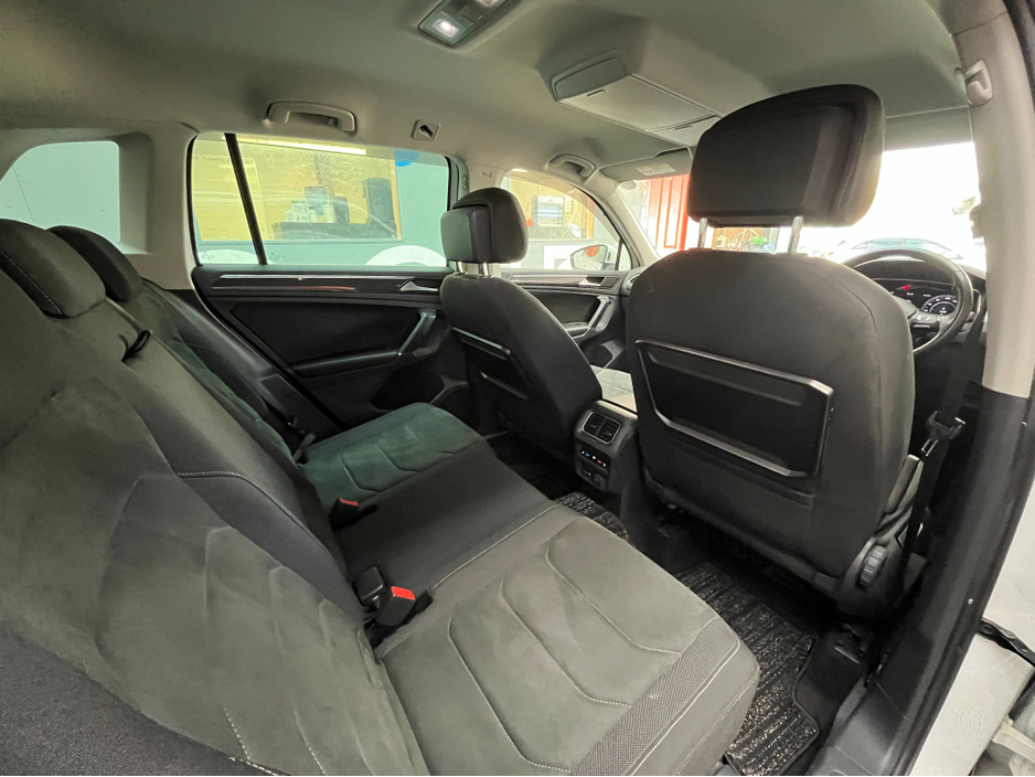 2017 Volkswagen Tiguan - image 13