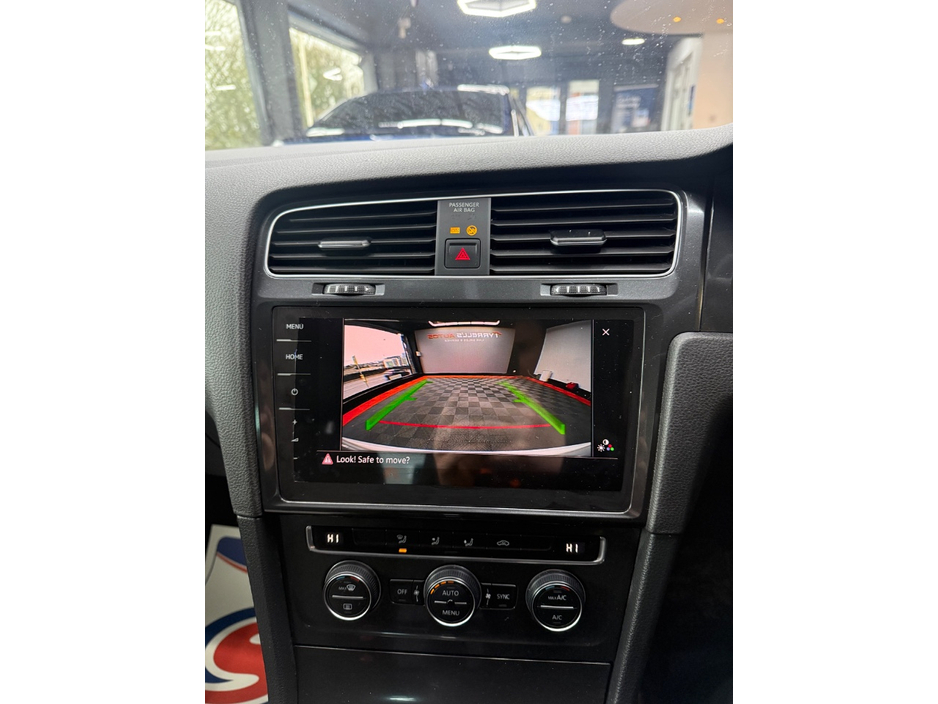 2018 Volkswagen Golf - image 22