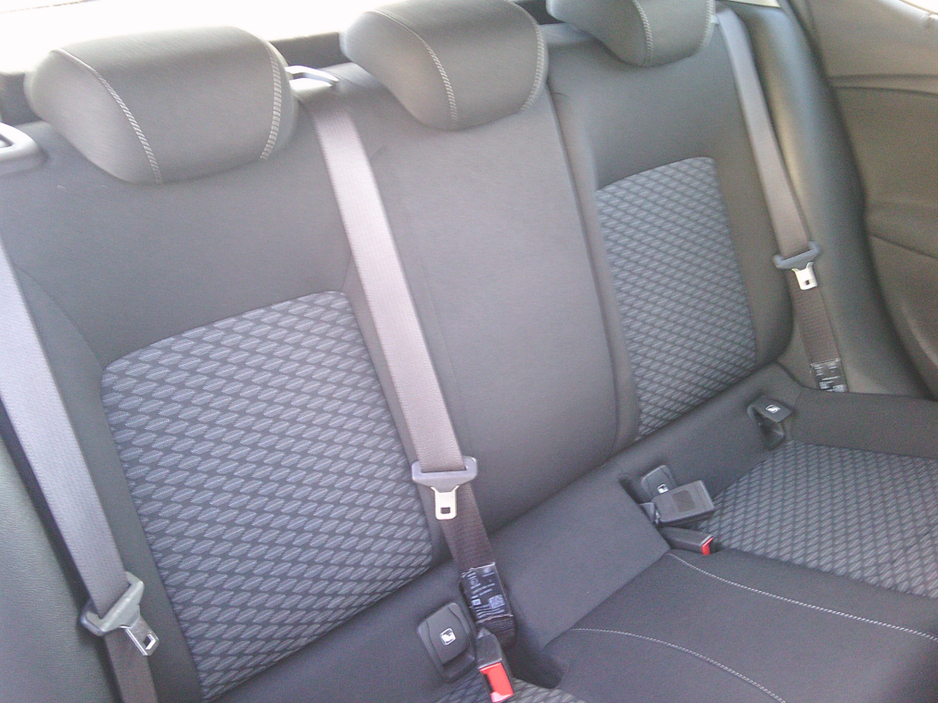 2017 Opel Astra - image 8