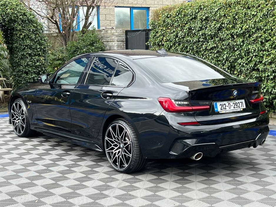 2021 BMW 3 Series - image 5