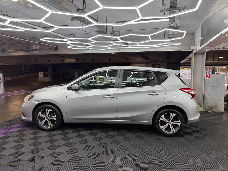 2015 Nissan Pulsar - image 7