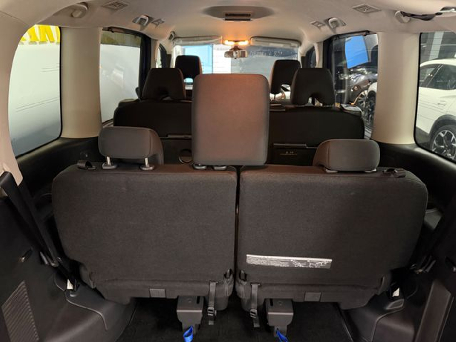 2018 Nissan Serena 2018 Nissan Serena 2.0 Hybrid 7 Seats €24,777