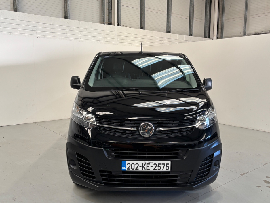 2020 Opel Vivaro - image 6