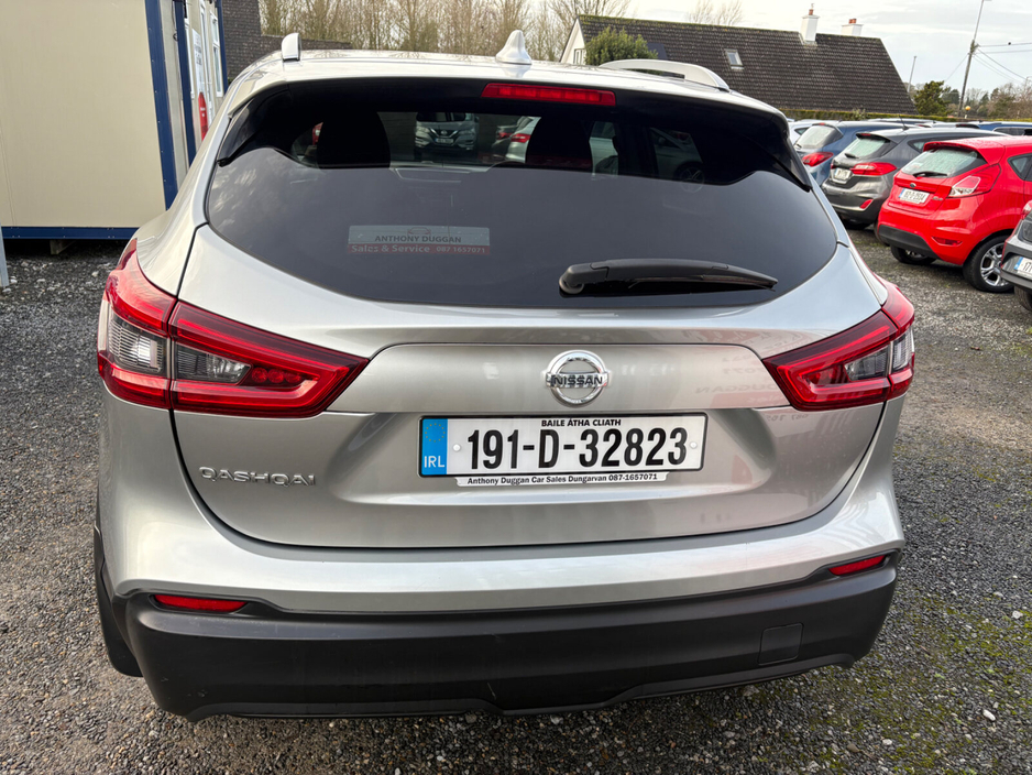 2019 Nissan Qashqai - image 3