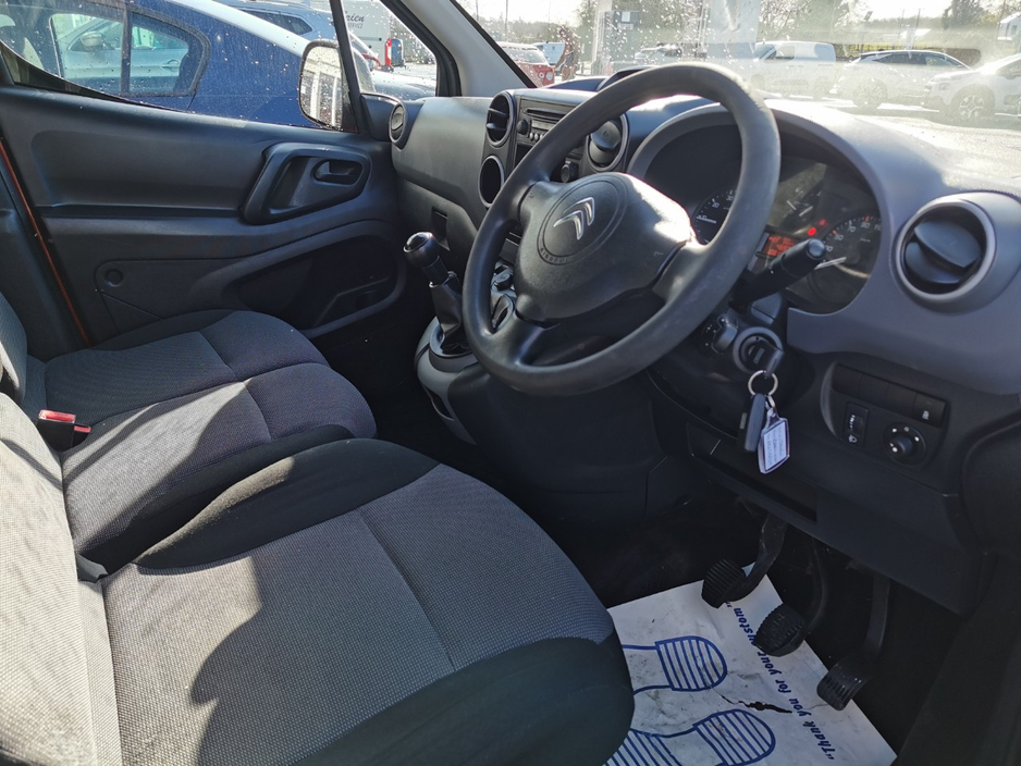 2018 Citroen Berlingo - image 13