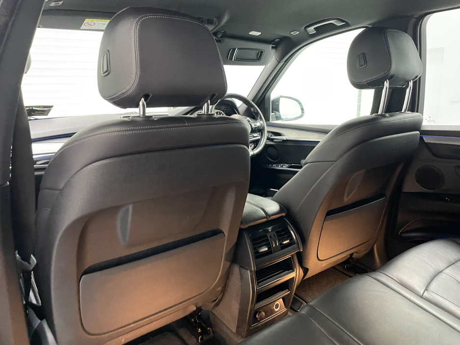 2017 BMW X5 - image 15