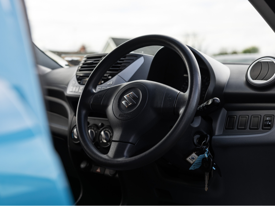 2014 Suzuki Alto - image 13