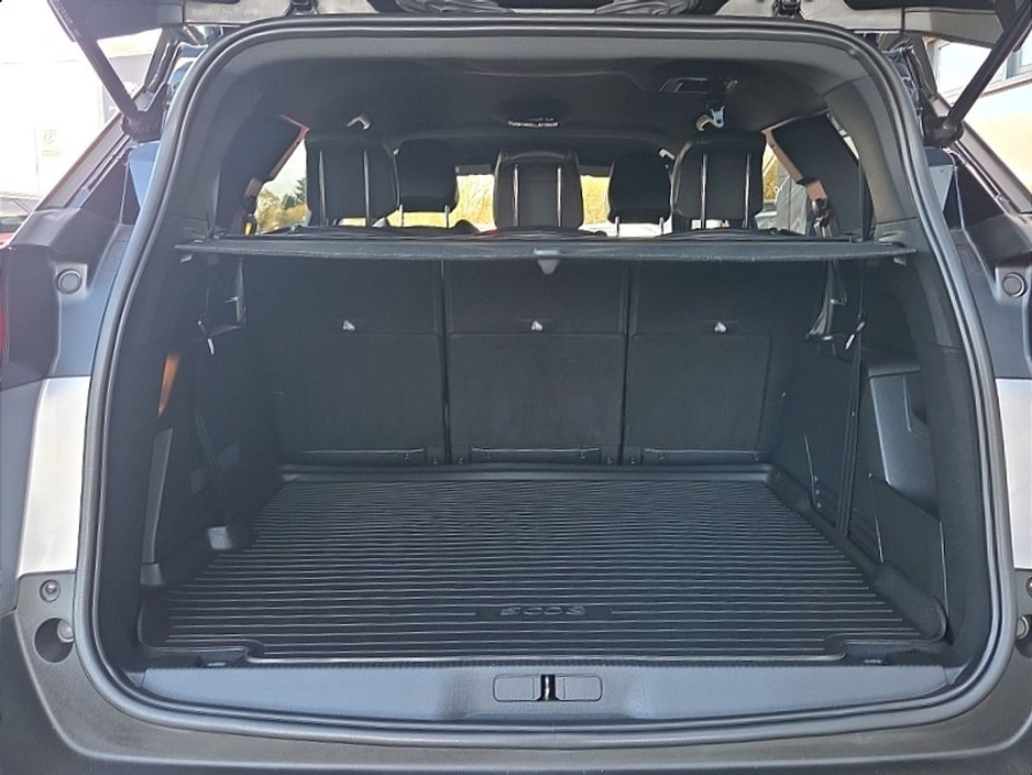 2024 Peugeot 5008 - image 11