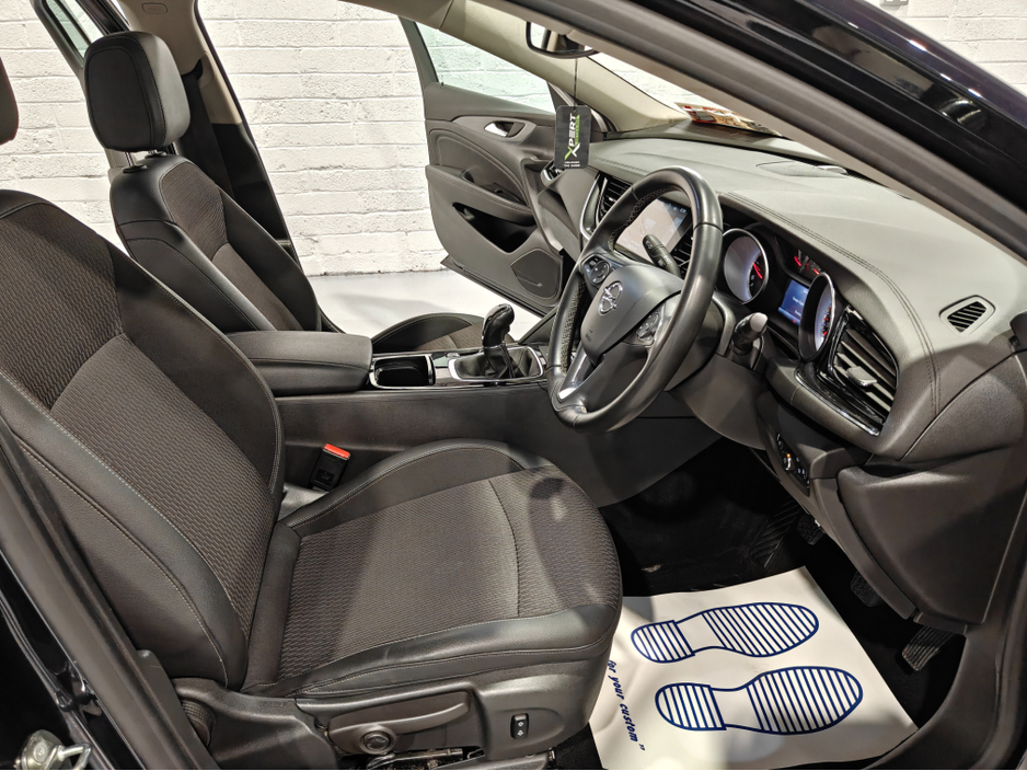 2017 Opel Insignia GRAND SPORT SE 2.0 17 170PS 5DR €10,850