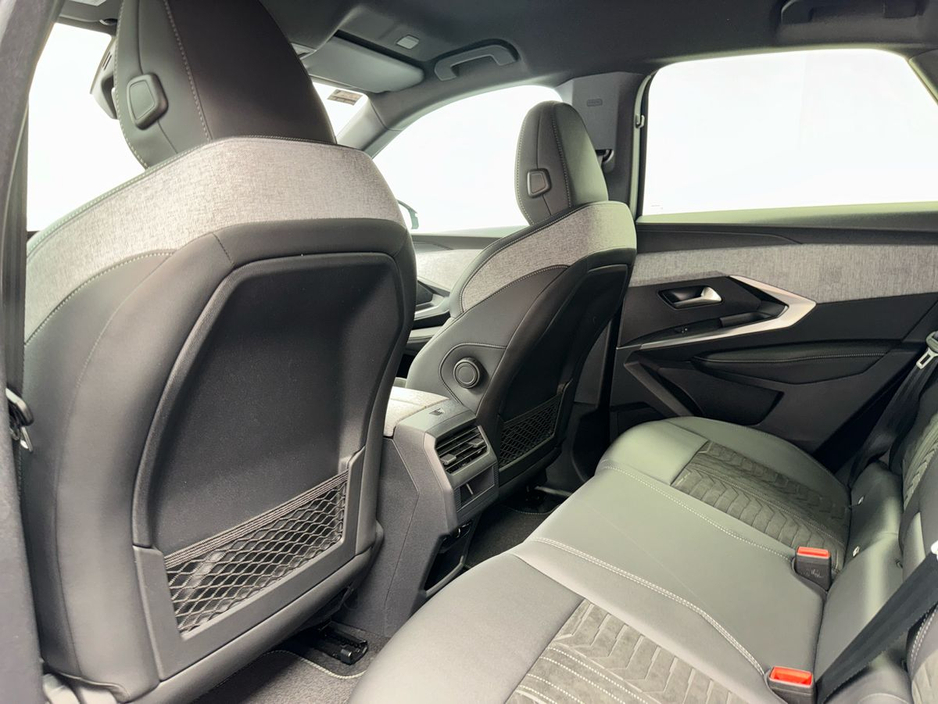 2026 Peugeot 3008 - image 24