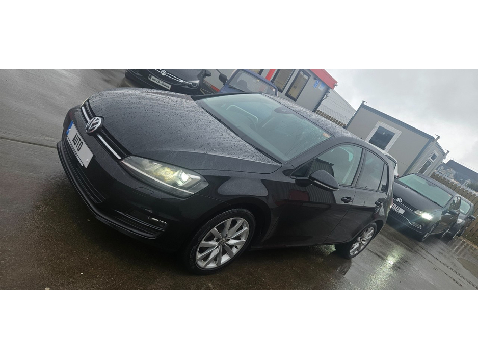 2017 Volkswagen Golf - image 20