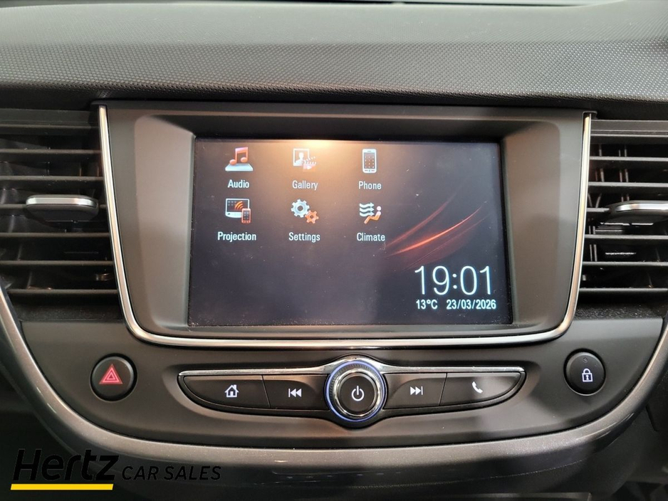 2022 Opel Crossland - image 21