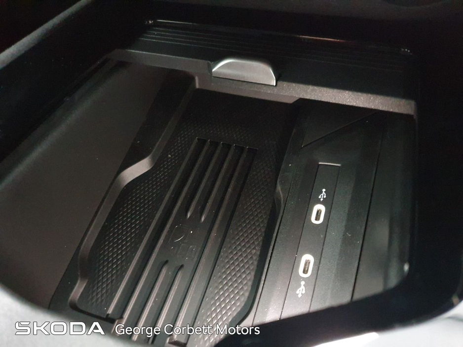 2026 Skoda Superb - image 25