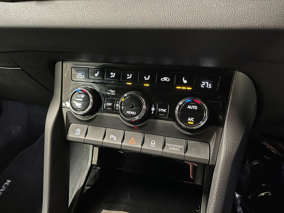 2023 Skoda Karoq Sportline DSG 2.0TDI 115BHP - Reversing Camera - Climate Control - Heated Seats - Cruise Control - Apple CarPlay/Android Auto €40,950