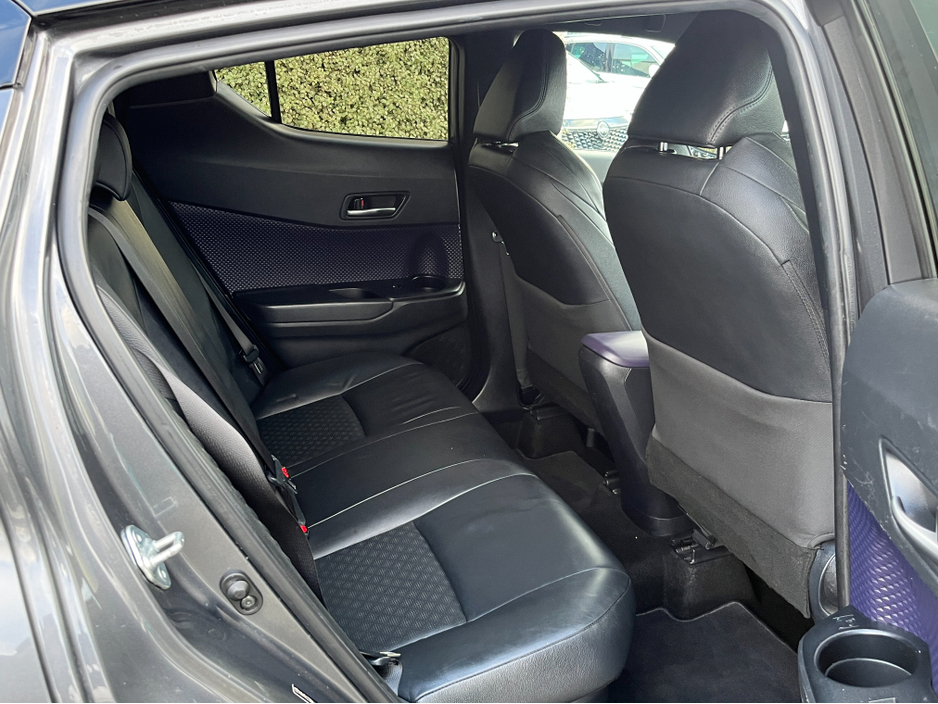 2018 Toyota C-HR DYNAMIC AUTOMATIC HYBRID 1.8 PETROL //MASSIVE SPEC//JBL SOUND SYSTEM//SAT NAV//FULL LEATHER HEATED SEATS//REVERSE CAMERA// €18,950