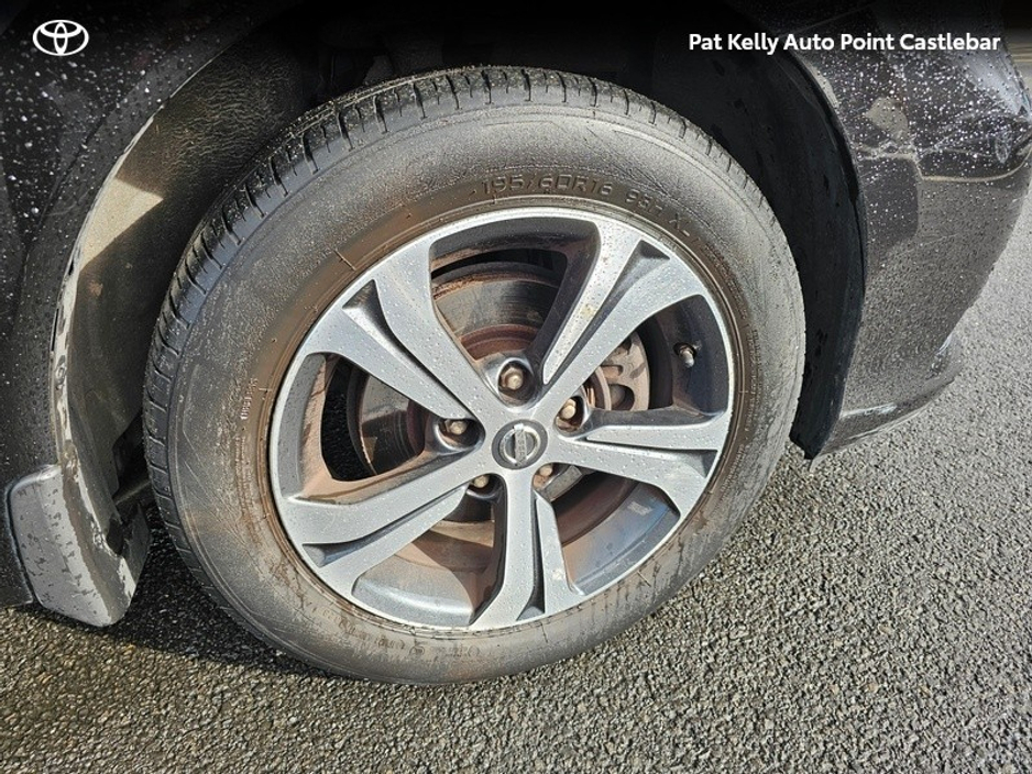 2016 Nissan Pulsar - image 16