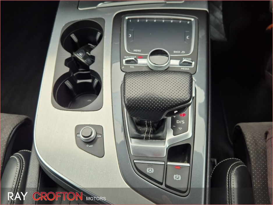 2017 Audi Q7 - image 16