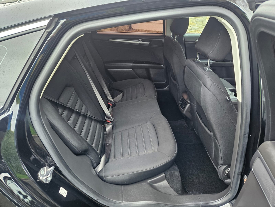 2018 Ford Mondeo - image 9