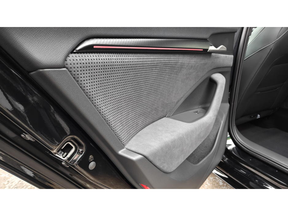 2026 Skoda Superb COMBI SPORTLINE 1.5 PHEV 204 BHP DSG-19" TORCULAR ALLOYS-MASSAGE SEATS-MATRIX LED LIGHTS- €57,950