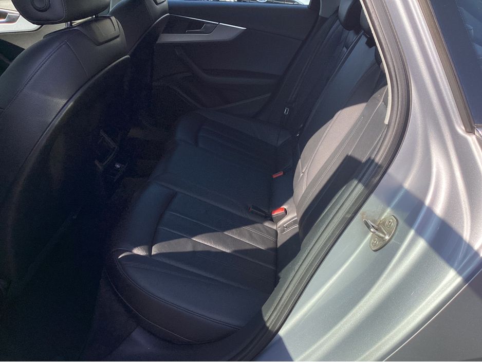 2016 Audi A4 - image 16