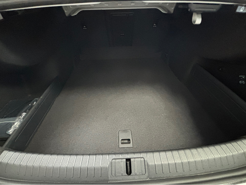 2016 Volkswagen Passat *VOLKSWAGEN PASSAT* *KEYLESS ENTRY* *REVERSE CAMERA* *PARKING SENSORS* *DIGITAL DASH* *2.0* *TRADE INS WELCOME* *FINANCE AVAILABLE*