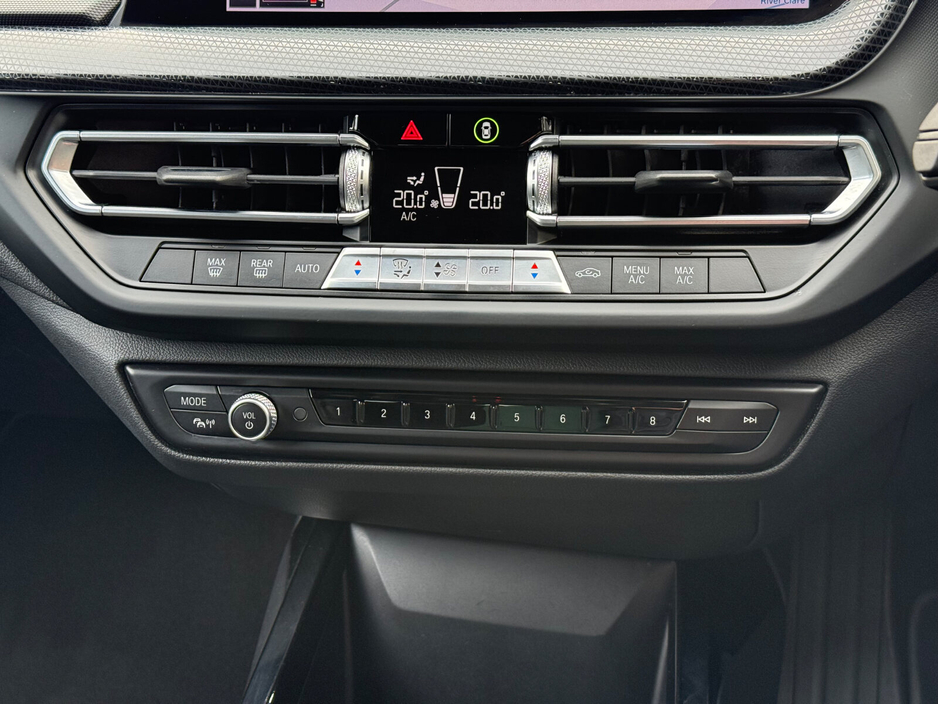 2021 BMW 1 Series - image 19