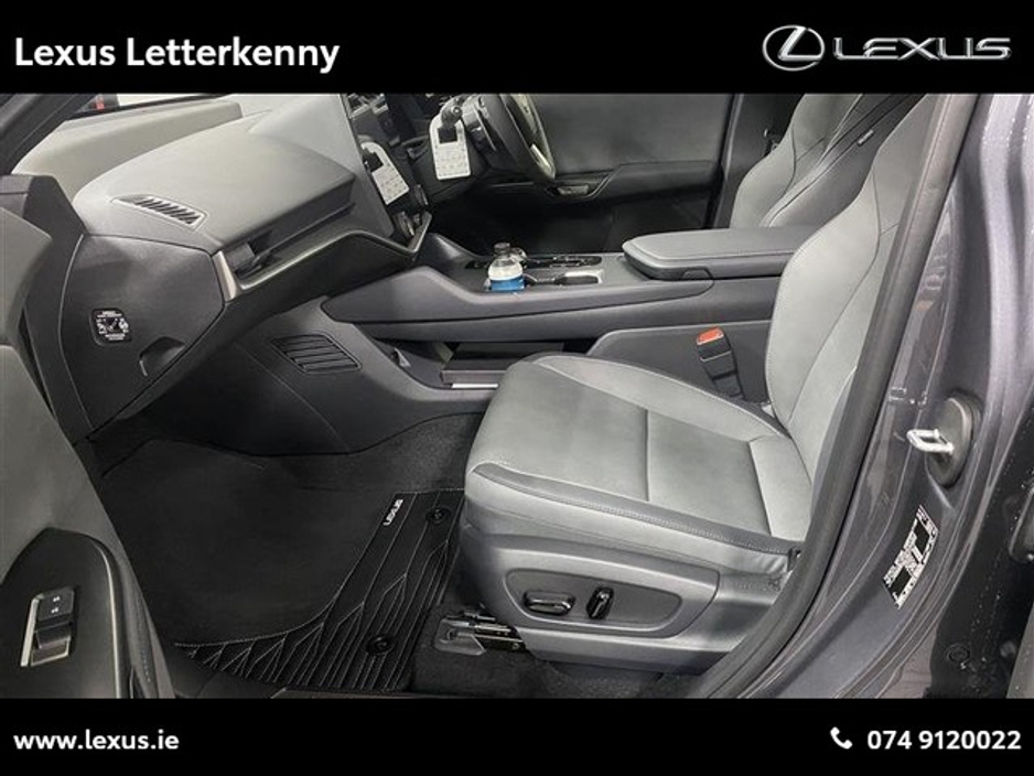 2025 Lexus RZ - image 6