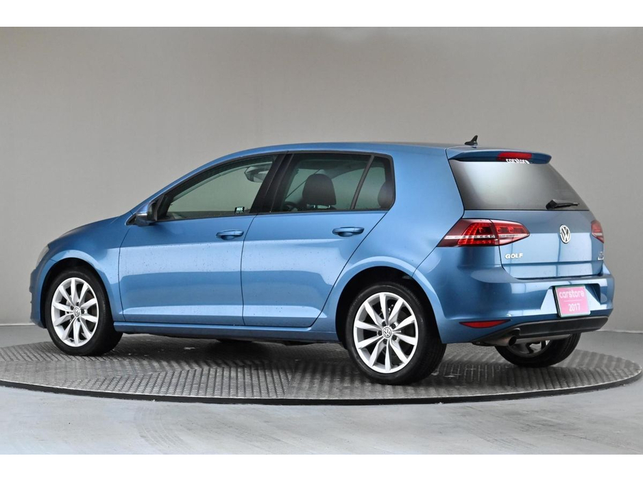 2017 Volkswagen Golf - image 6