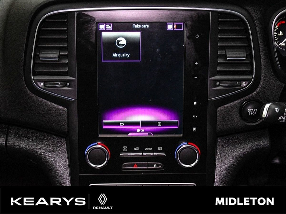 2020 Renault Megane - image 28