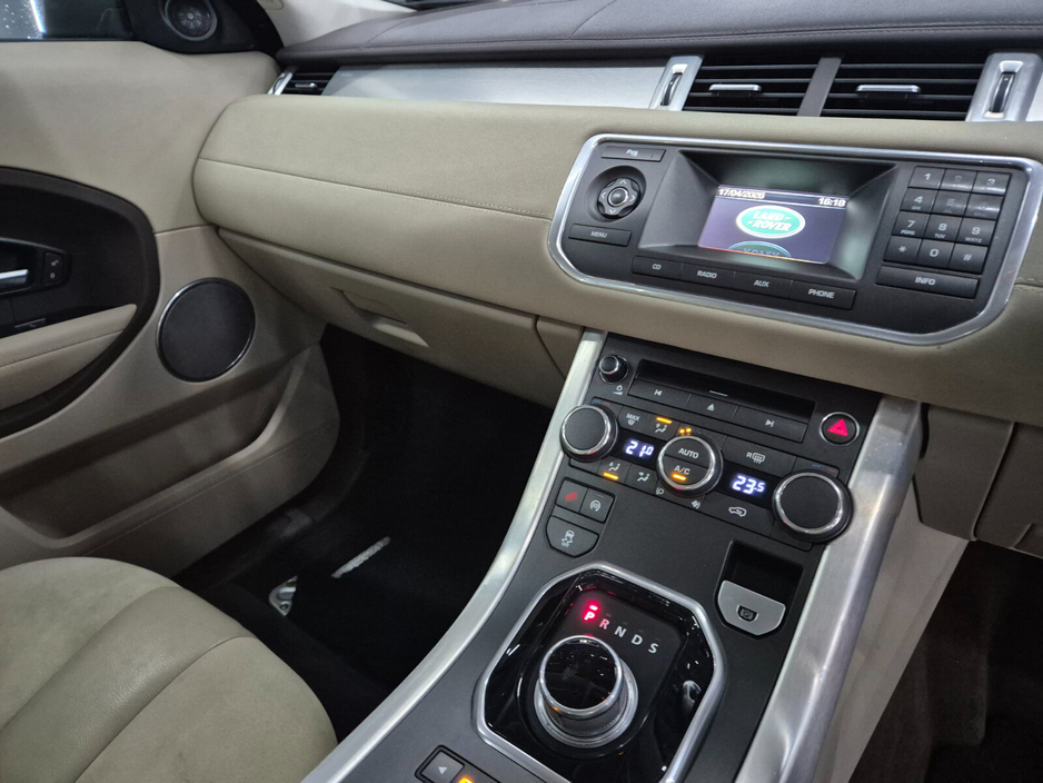 2015 Land Rover Range Rover Evoque - image 7