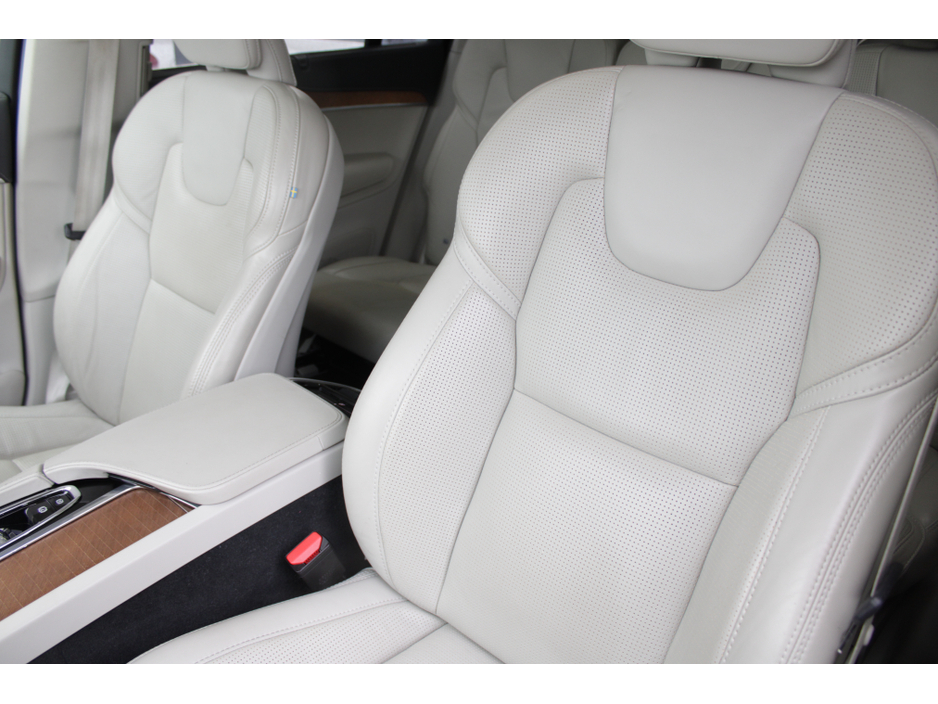 2019 Volvo XC90 - image 25