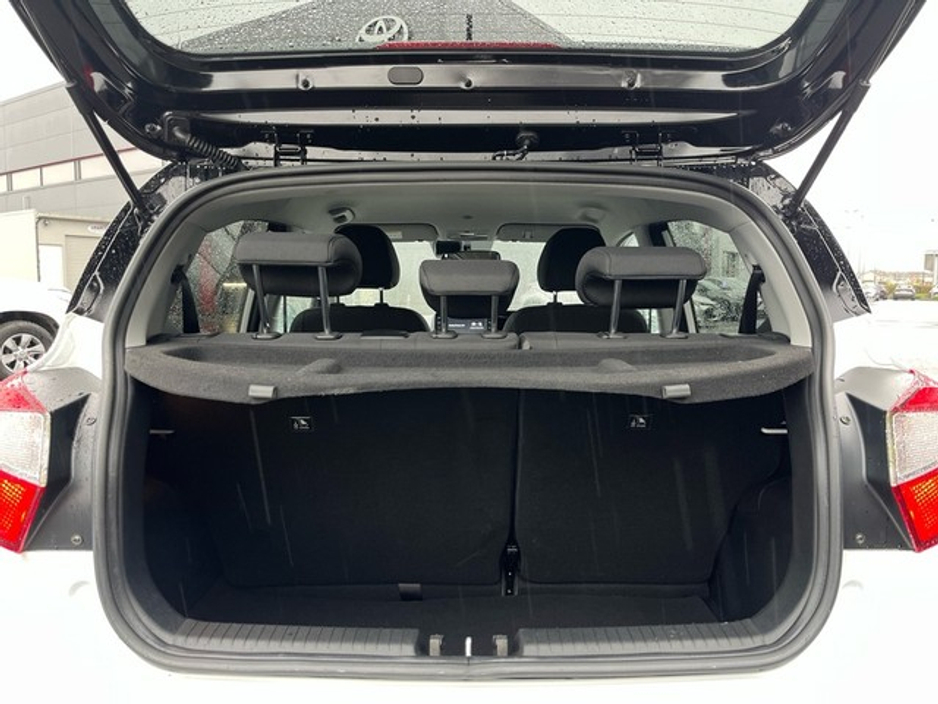 2022 Hyundai i10 - image 10