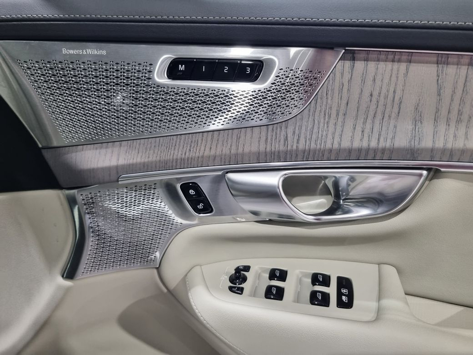 2025 Volvo XC90 ULTRA MODEL €93,950