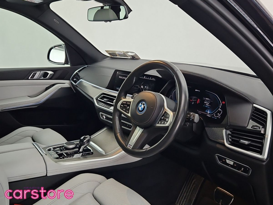 2023 BMW X5 xDrive45e M Sport Pro €64,880