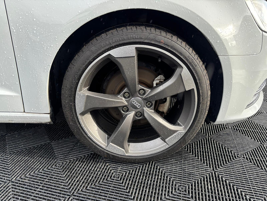 2015 Audi A3 Sportback - image 3