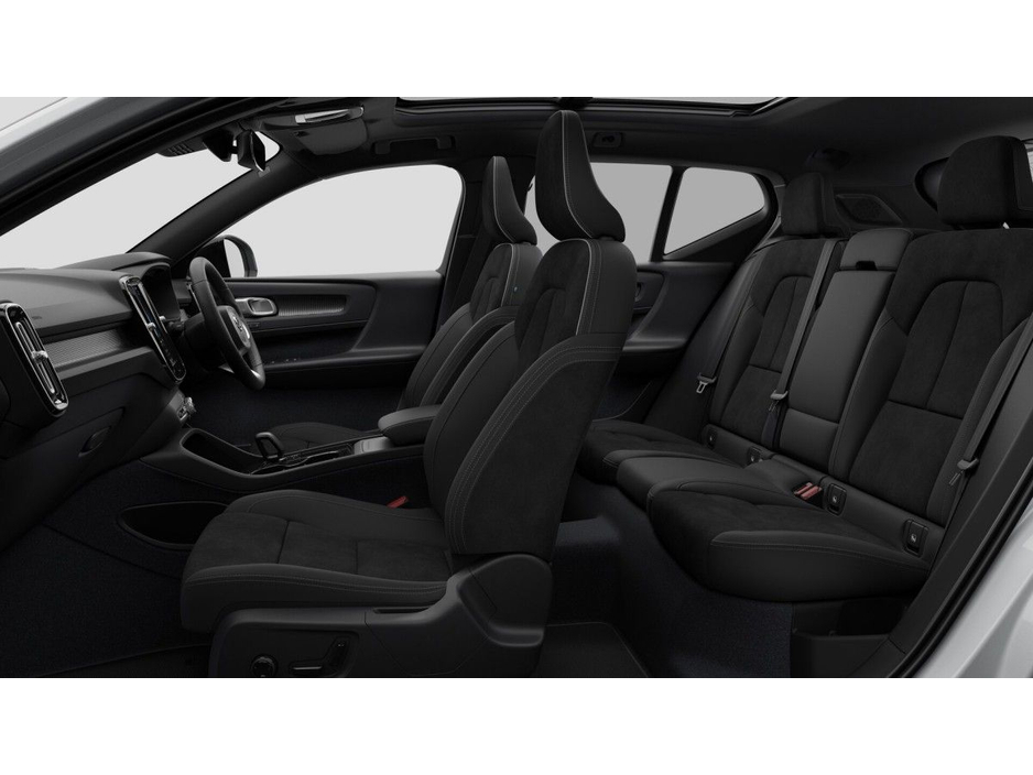 2026 Volvo EX40 - image 11