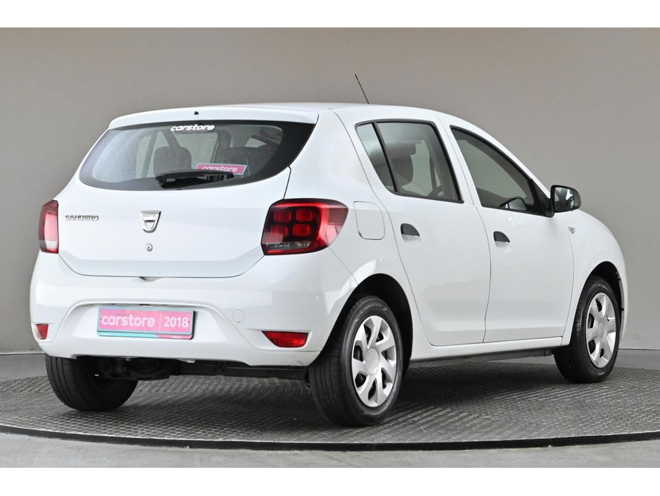 2018 Dacia Sandero - image 9