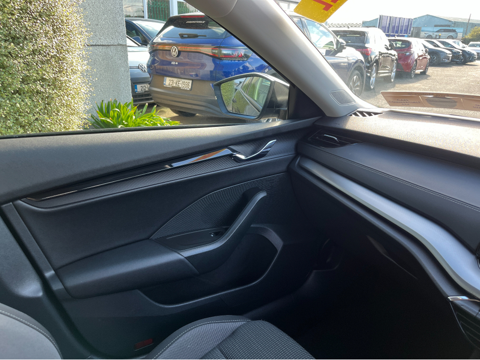 2024 Skoda Octavia COMBI ESTATE AMBITION 2.0 TDI DIESEL //WINTER SALE €1000 REDUCTION//REVERSE CAMERA// €28,950