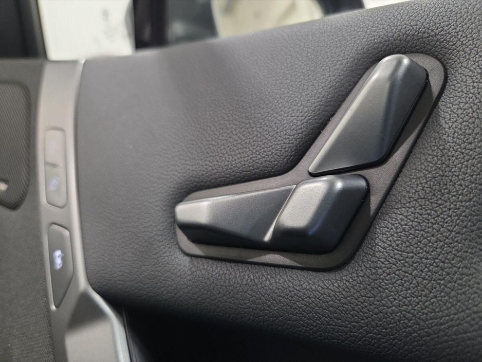 2025 BMW iX - image 28