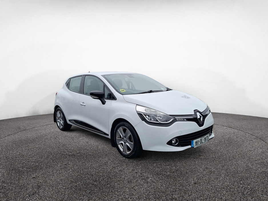 2016 Renault Clio - image 2