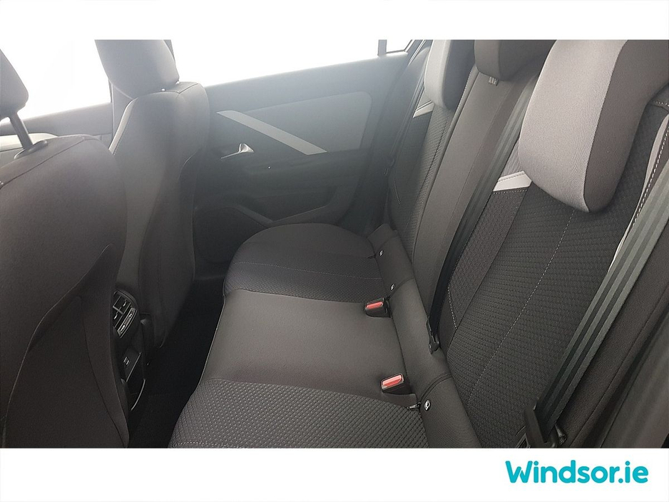 2025 Opel Astra - image 8