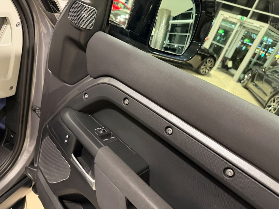 2023 Land Rover Defender 3.0 D300 COMMERCIAL 2 SEATER N1=LOW MILES//HUGE SPEC//1 OWNER=FULL LAND ROVER SERVICE HISTORY=TAILORED FINANCE PACKAGES AVAILABLE=TRADE IN'S WELCOME €64,995