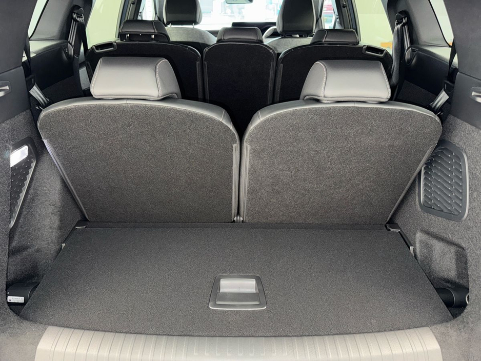 2026 Peugeot 5008 - image 9