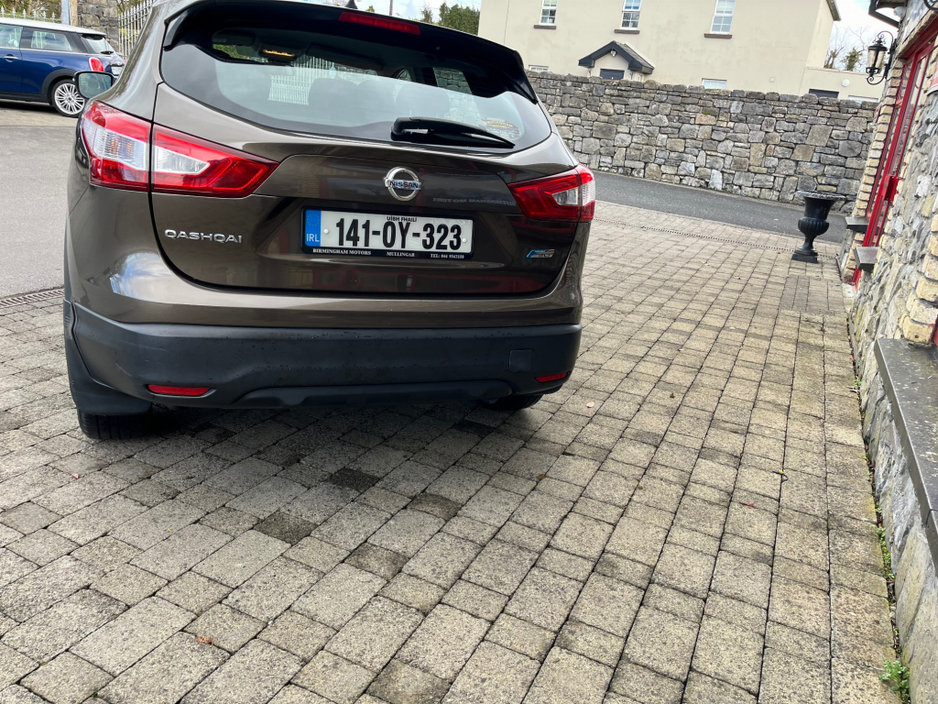 2014 Nissan Qashqai - image 3